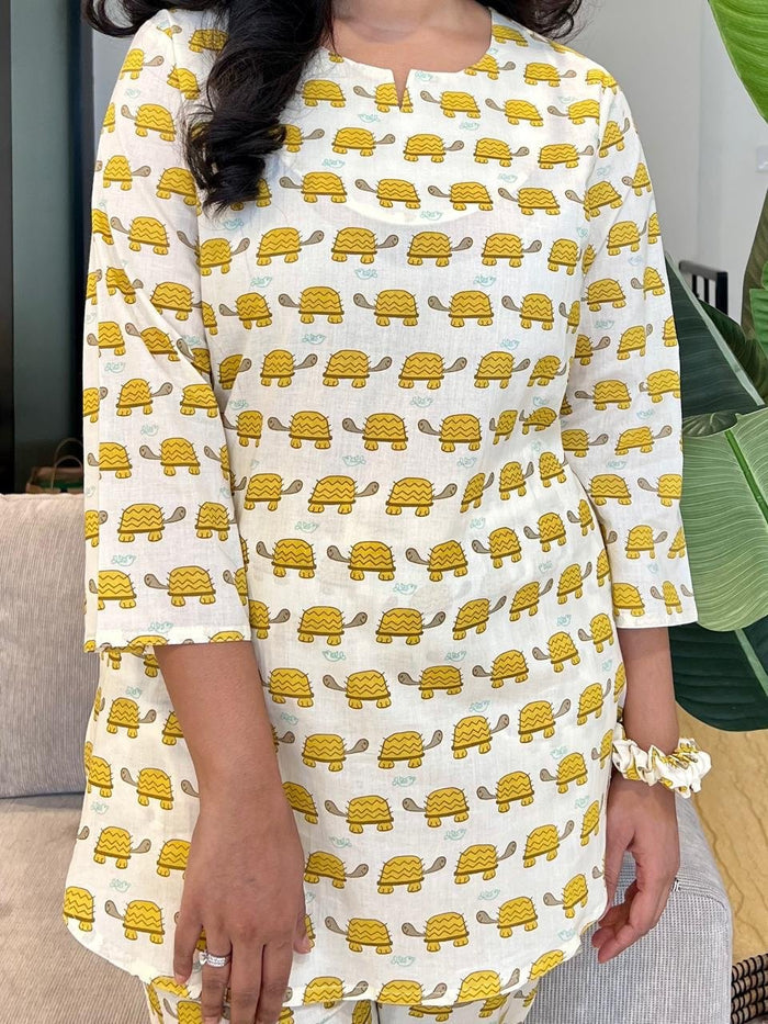 Cotton Lounge Set- Yellow Turtles