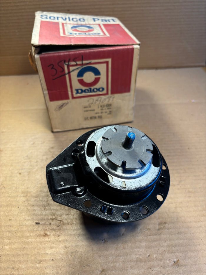 1980-2005 GM cars van radiator   motor Delco 15-8269 22074968