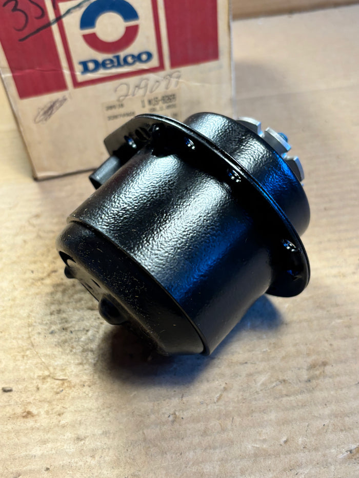 1980-2005 GM cars van radiator   motor Delco 15-8269 22074968