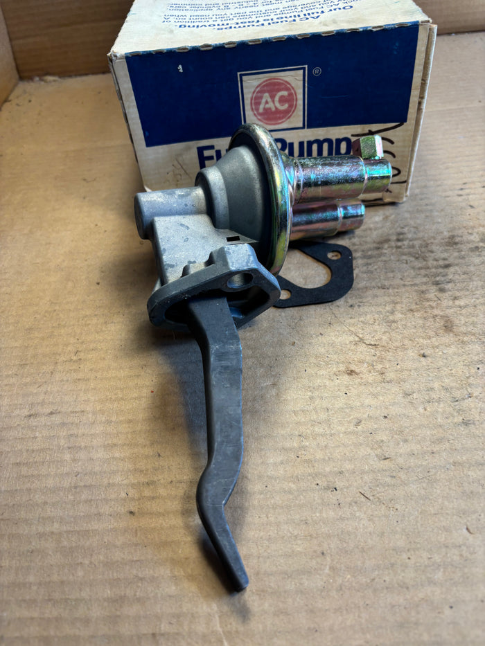1961-1973 International fuel pump AC Delco 40334