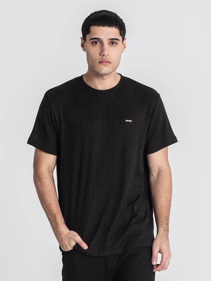 t-shirts / Black Striped Tee