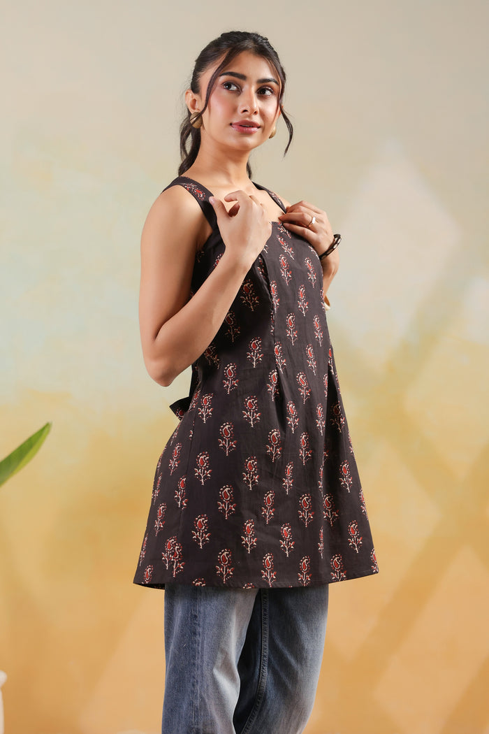 Black Traditional Motif Inspired Printed Cotton Sleeveless Short Kurti