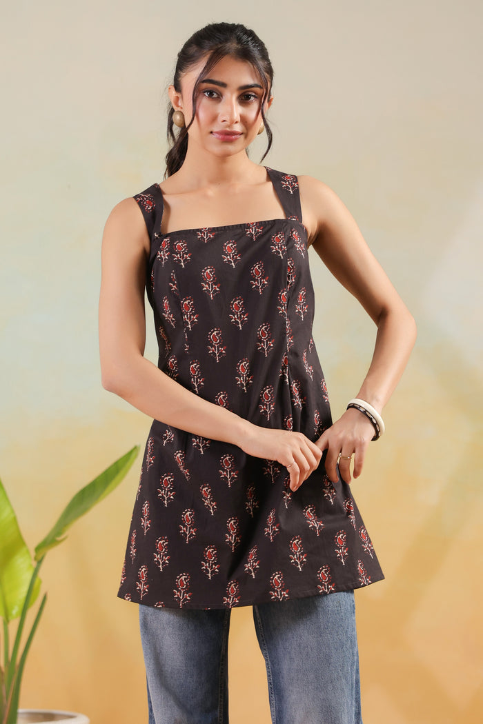 Black Traditional Motif Inspired Printed Cotton Sleeveless Short Kurti