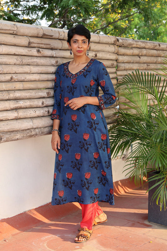Blue rose printed cotton kurta