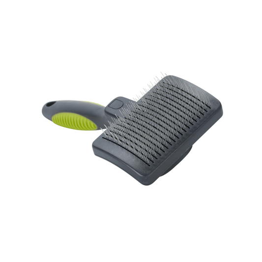 BUSTER Self-cleaning Slicker - Hard Pins Small upwards on a white