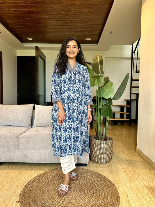 Fancy V-Neck Cotton Kurta- Indigo Paisley