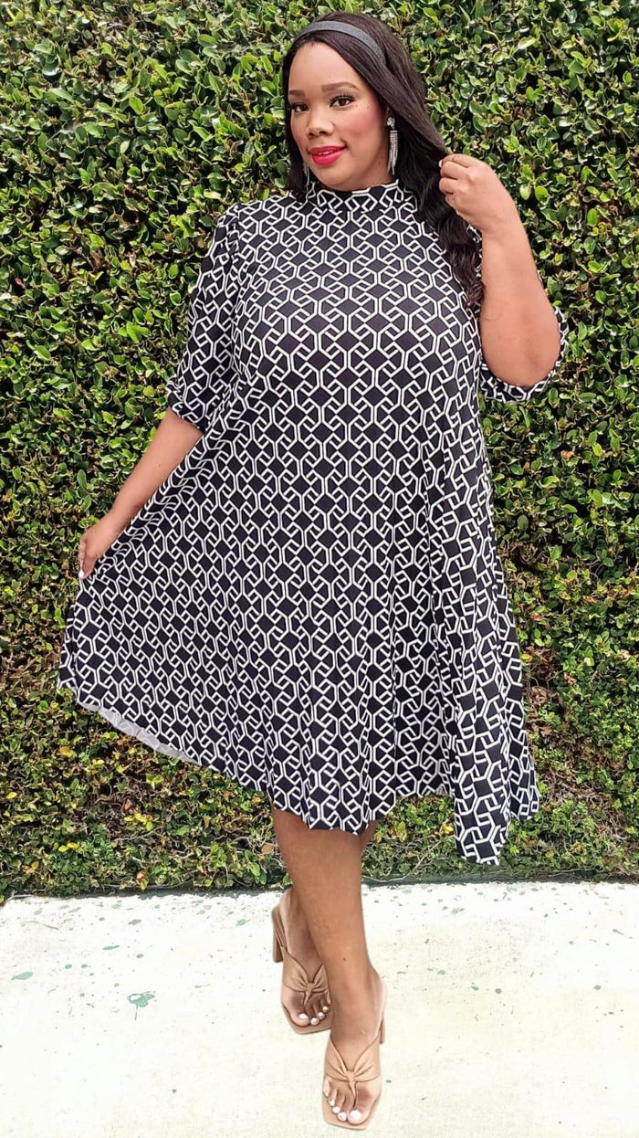 Plus Size Mock Neck Short Sleeves Geometric Printed Flare Pleated Midi Dress