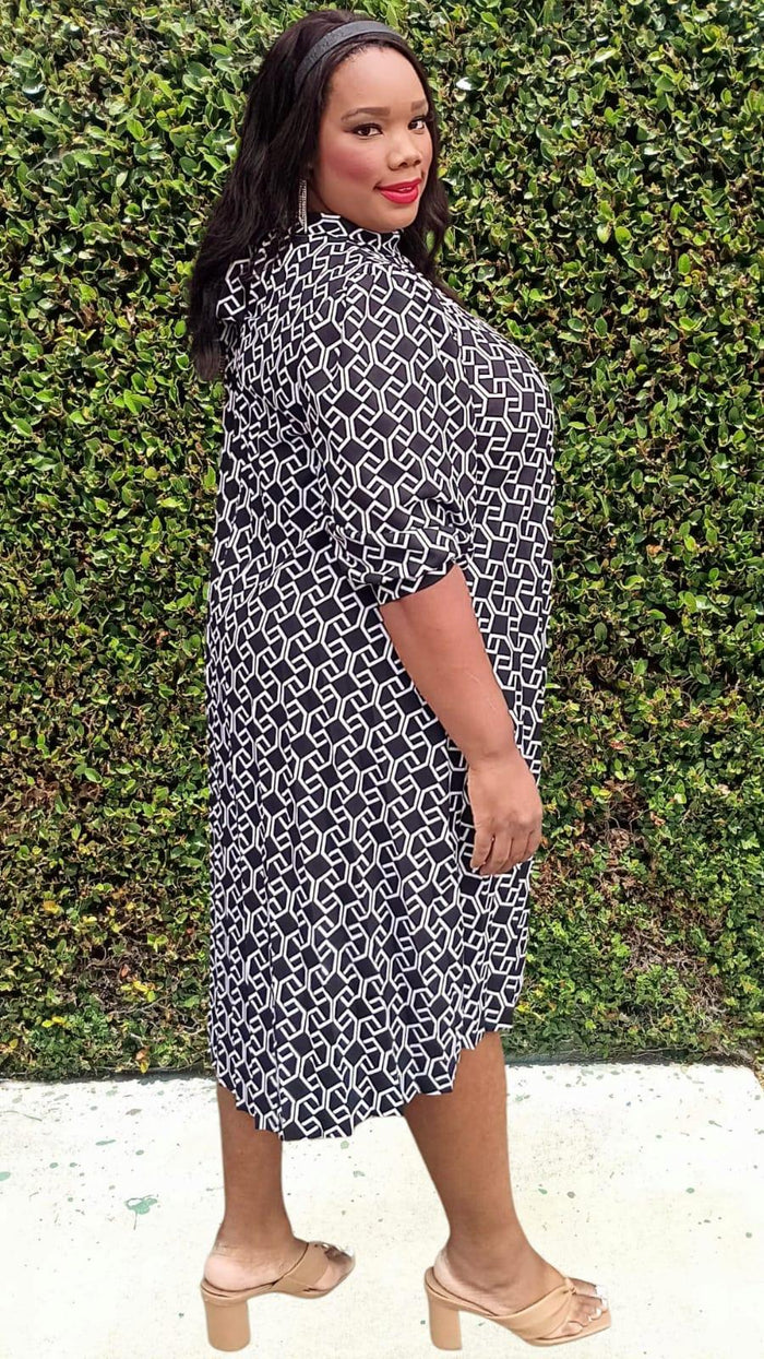 Plus Size Mock Neck Short Sleeves Geometric Printed Flare Pleated Midi Dress