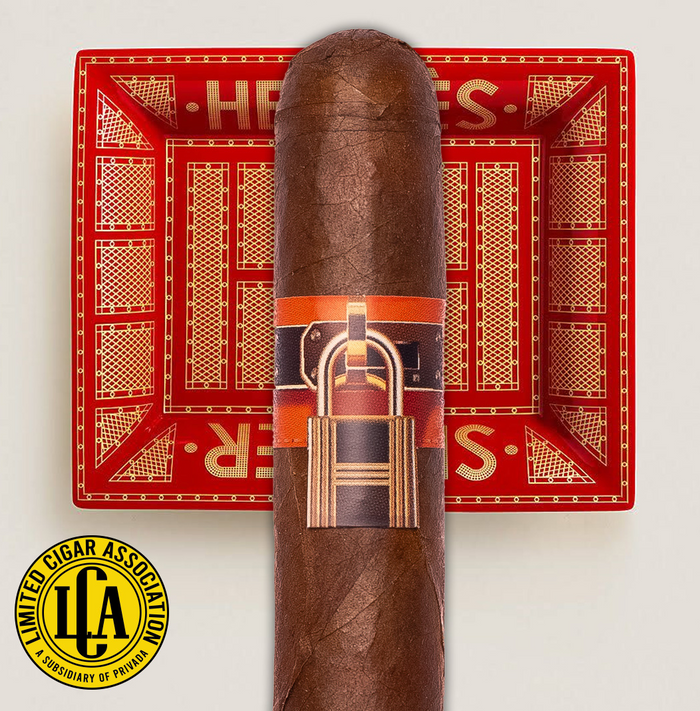 Privada Cigar Club LCA Plus Aganorsa Golden Locket