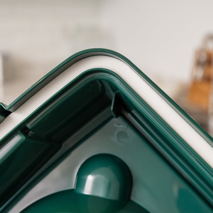 Remington Elevated Feeder with Airtight Storage - Medium - IRIS USA