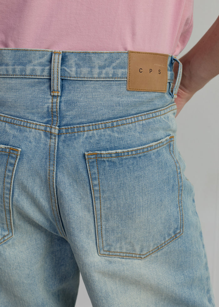 STRAIGHT LIGHT BLUE JEANS