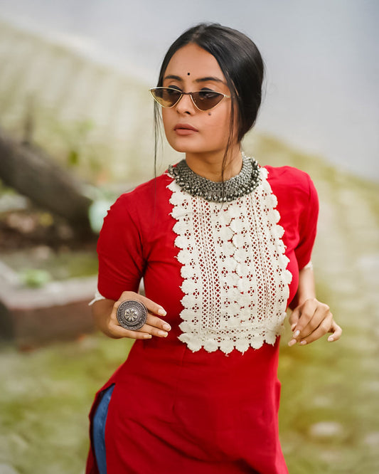 women red kurti image
