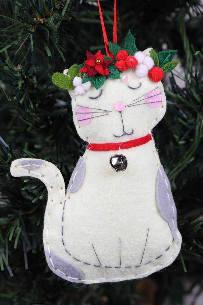 Trimits Felt Decoration Kit Christmas: Cat, 2x6x13cm, Includes Pre-Cut Felt, Stuffing, Beads, Thread, and Instructions
