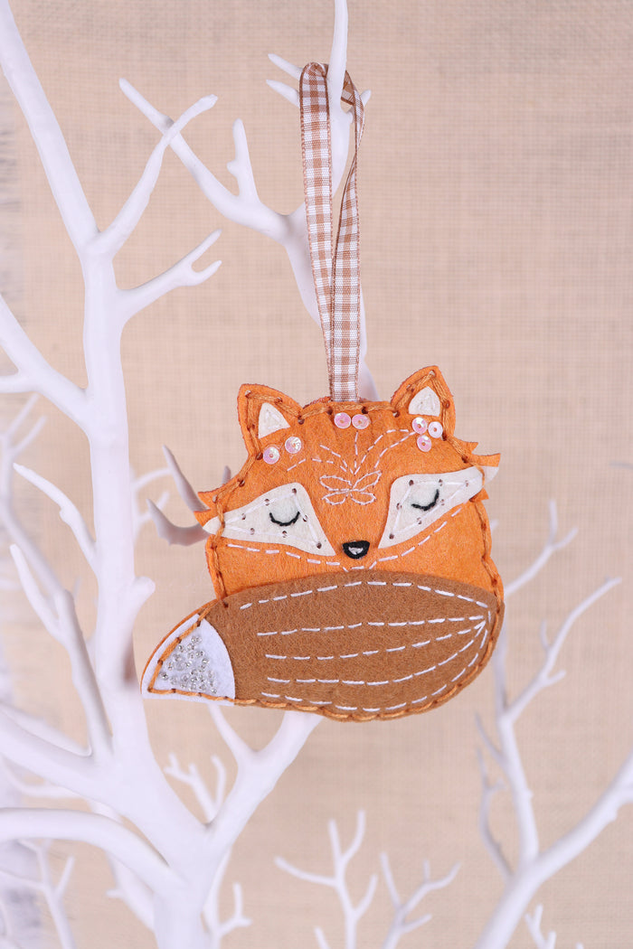 Trimits Felt Decoration Kit Fox, 2x6x13cm, Includes Pre-Cut Felt, Stuffing, Beads, Thread, and Instructions