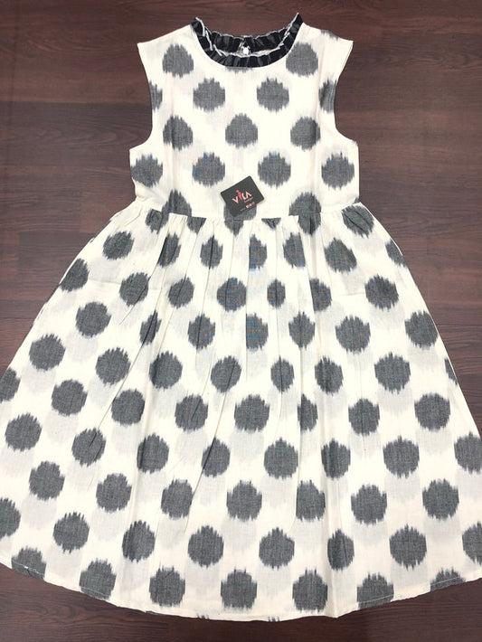 White kids frock